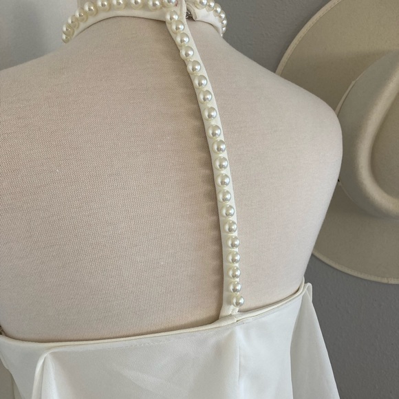 Lulus
Pearls of Wisdom White Pearl Off-the-Shoulder Maxi Dress - Picture 7 of 11